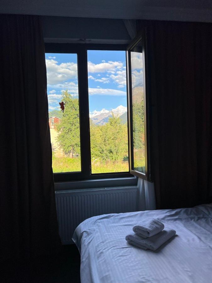 Monte Bianco Bed & Breakfast Mestia Bagian luar foto